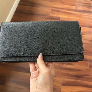 Furla Black  Leather  Clutch